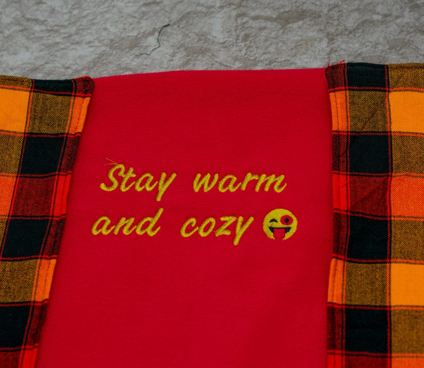 Cozy Checked Maasai Light Fleece Blanket
