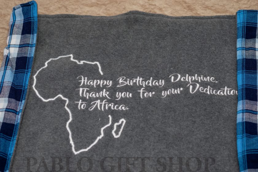 Personalised Blanket with Light Fleece - Image 3